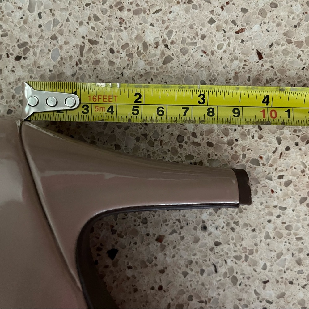 Excellent condition Clark’s Collection Soft Cushion peep toe pumps. - Picture 6 of 7